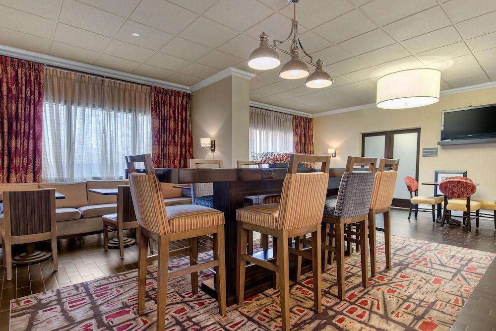 Hampton Inn Старквил Екстериор снимка