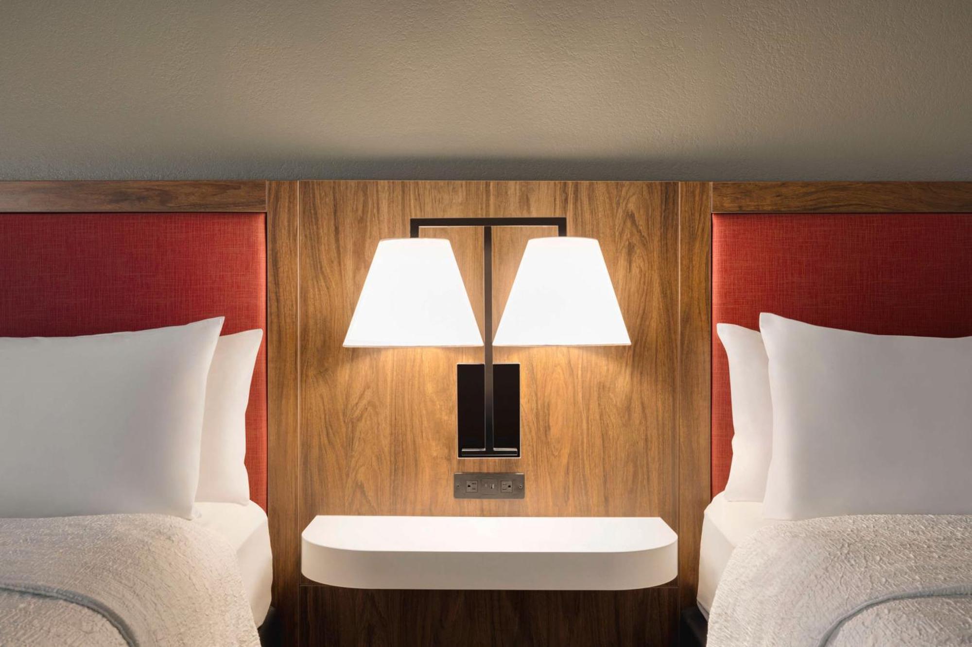 Hampton Inn Старквил Екстериор снимка