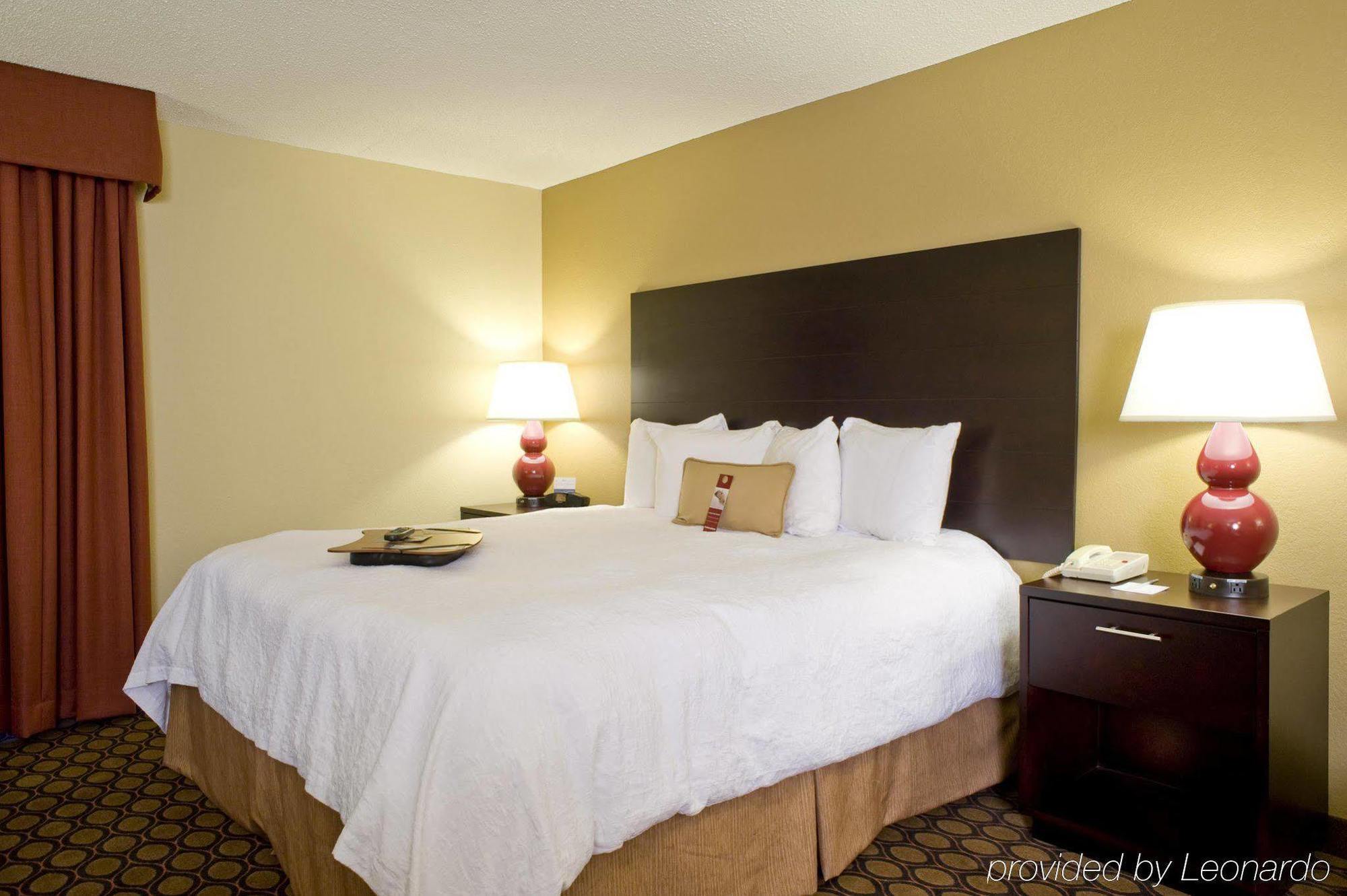 Hampton Inn Старквил Екстериор снимка