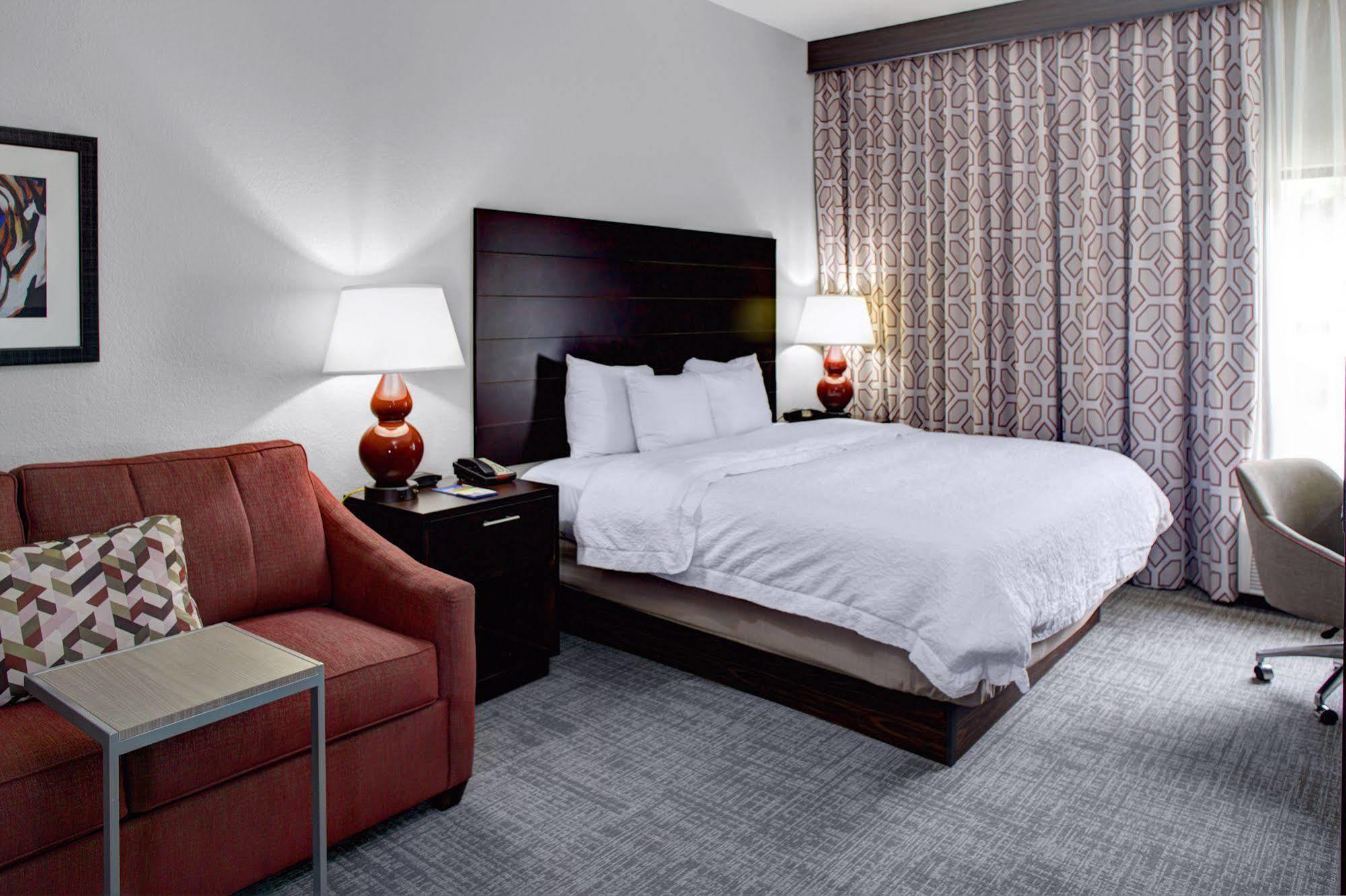 Hampton Inn Старквил Екстериор снимка