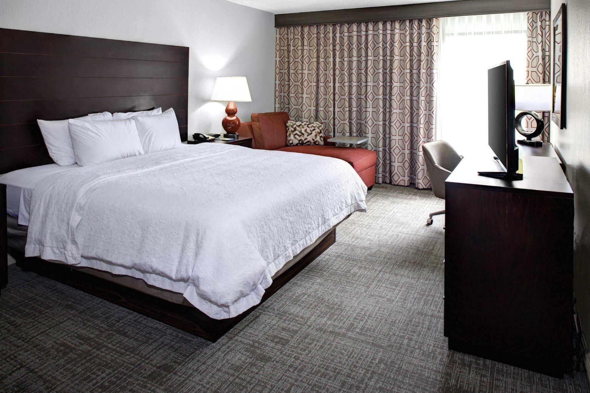 Hampton Inn Старквил Екстериор снимка
