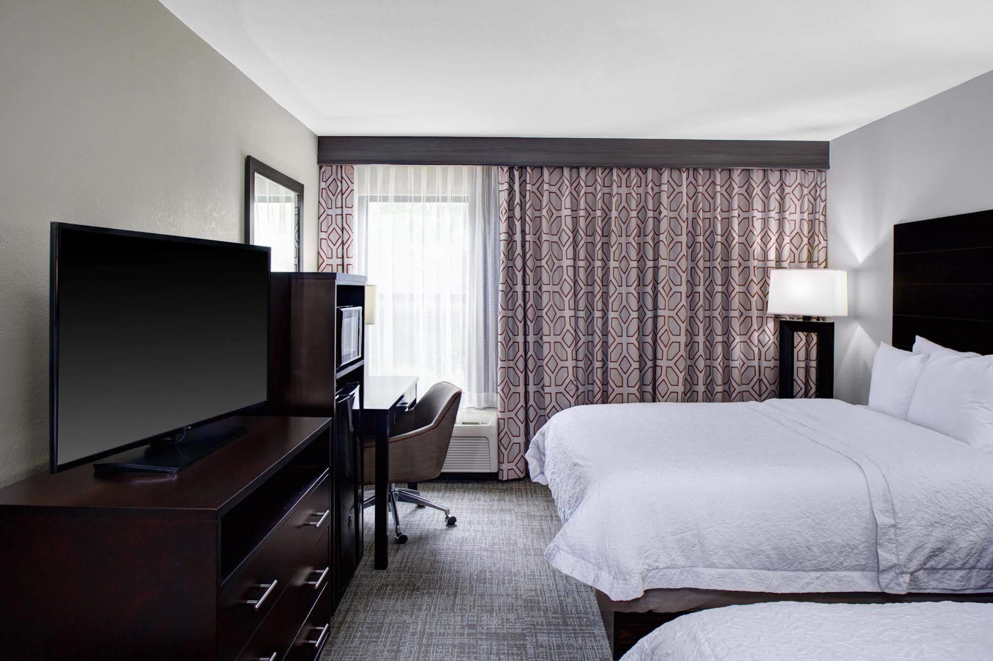 Hampton Inn Старквил Екстериор снимка