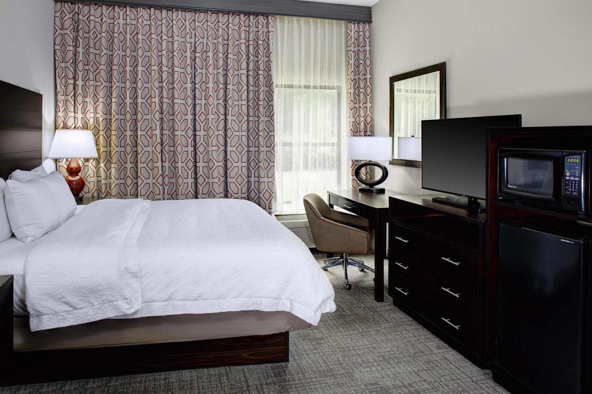 Hampton Inn Старквил Екстериор снимка