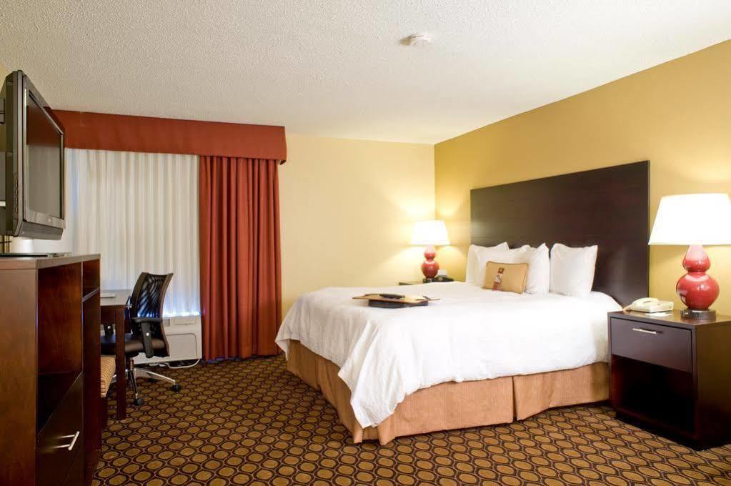 Hampton Inn Старквил Екстериор снимка